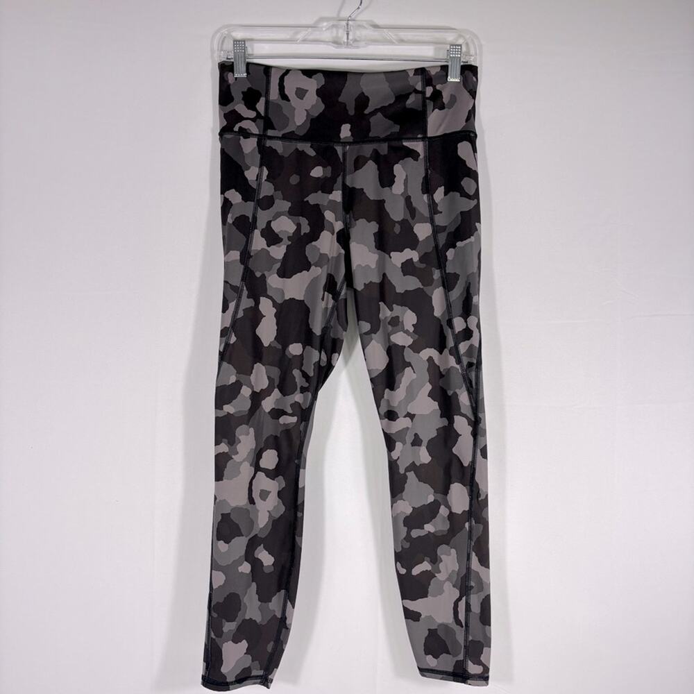 Athleta Lightening Camo Leggings in Black and Gray Size Medium SS0875